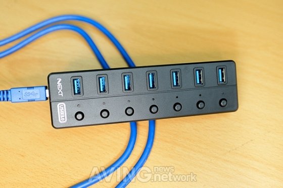 [리뷰] NEXT USB 3.0 7포트 유전원허브 : 네이트 뉴스