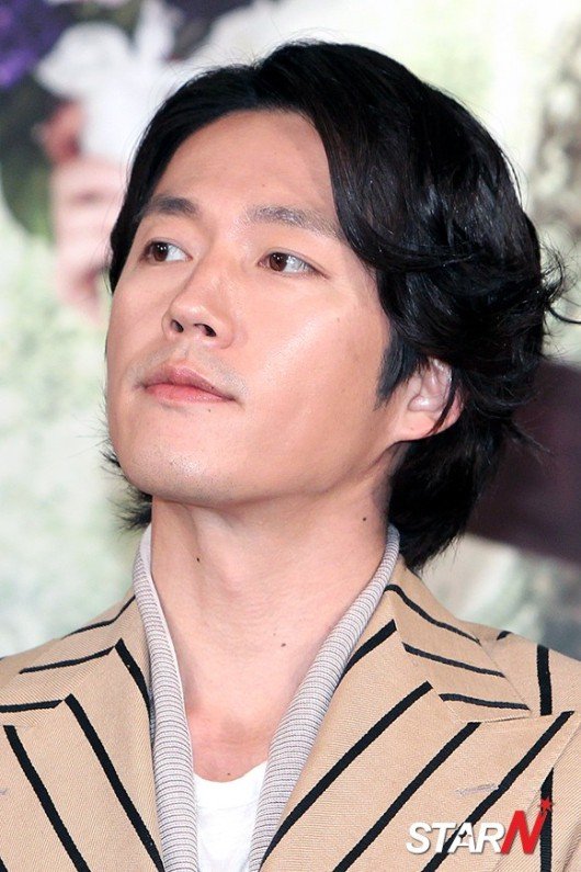 [포토] 장혁 '부티나는 비주얼' : 네이트 뉴스