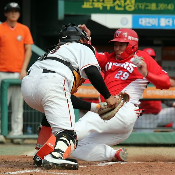 kt 주권 15실점·넥센은 한 이닝 12득점 : 네이트 스포츠