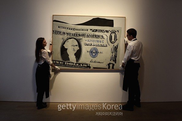 [슈퍼리치] 326만달러짜리 '1달러'…앤디워홀의 지폐 가치 : 네이트 뉴스