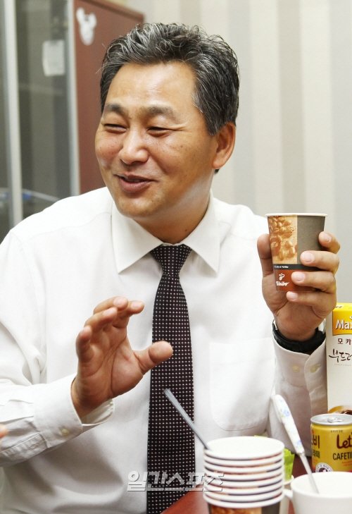[Who+②] 김진욱 감독 “두산의 야구, 그 전통을 이어가고 싶어요” : 네이트 스포츠