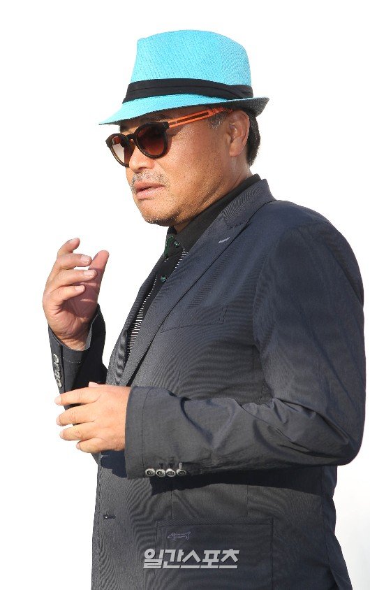 [직격인터뷰] 가수협회장 당선 김흥국 