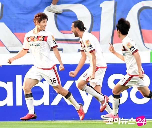 부상 복귀 하대성, 서울 중원의 핵이었다 : 네이트 스포츠