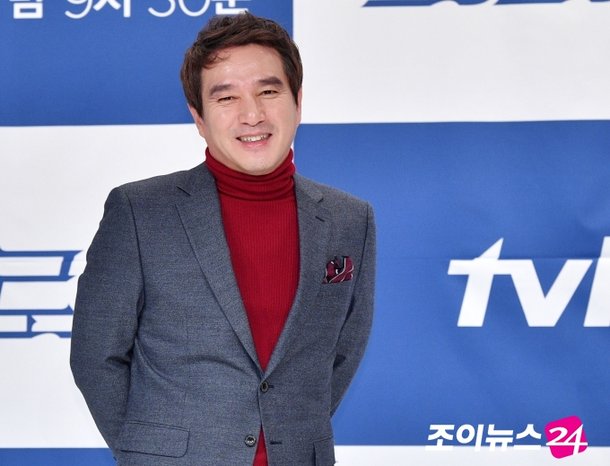 '크로스' 측 