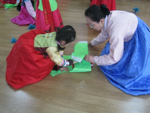 올바른 큰절 방법 아시나요? : 네이트 뉴스