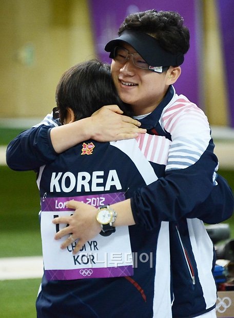 [사진]진종오, '영래야 미안해' : 네이트 뉴스