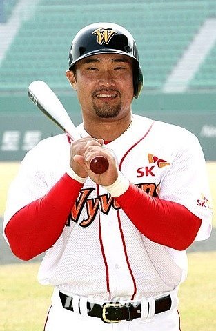 SK 정경배, 홍백전 맹타 '제2의 전성기 연다' : 네이트 스포츠