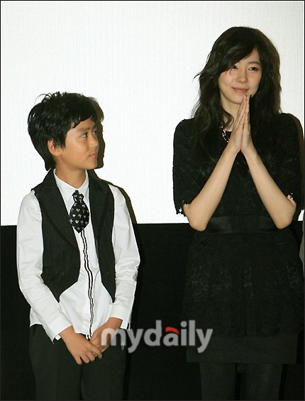 [MD포토] 허이재-강산, '좋은 영화 기대해주세요' : 네이트 연예
