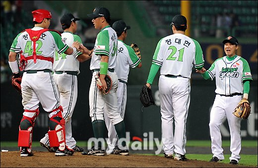 [MD포토] SK 와이번스, '이제 연승가자!' : 네이트 스포츠