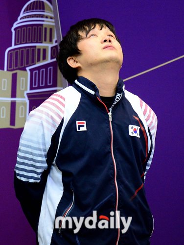[MD포토] 은메달 최영래, '지난 4년을 떠올리며…' : 네이트 스포츠