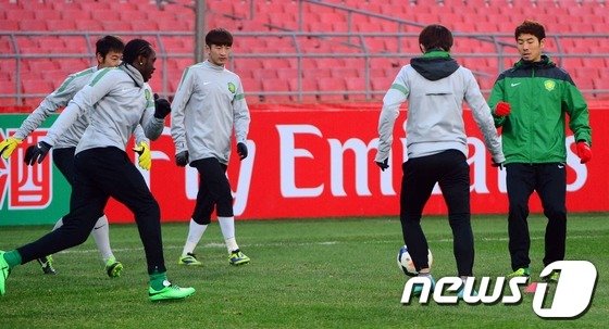 하대성, FC서울에서 베이징 궈안으로 : 네이트 스포츠