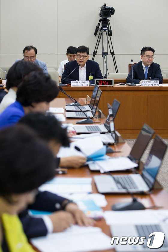 의견 제시하는 메르스 전문가들 : 네이트 뉴스