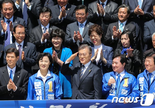 문재인 '든든한 안보' : 네이트 뉴스