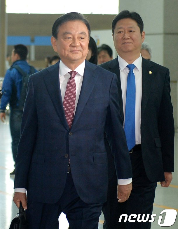 워싱턴 향하는 홍석현-황희 : 네이트 뉴스