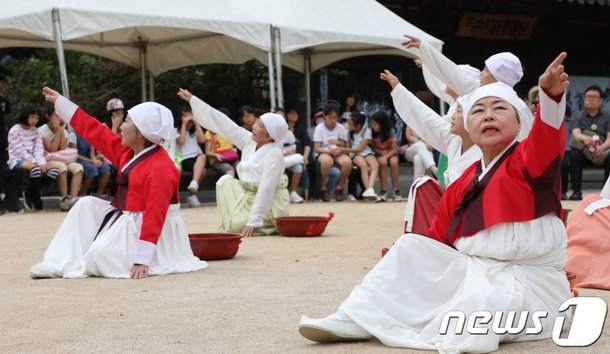 MBC, 민요 1만8000곡 서울시에 무상기증 : 네이트 뉴스