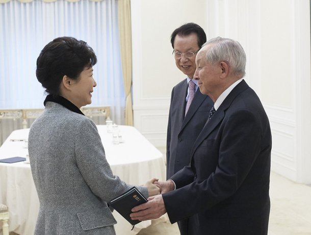 박근혜 대통령, 염수정 추기경·김삼환 목사 등 종교계 원로 면담 