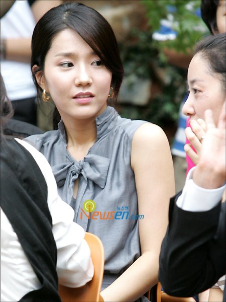 [포토엔]연기자 데뷔 이진 깜찍 발랄 미모에 ‘핑클 이진 맞아?’ : 네이트 연예