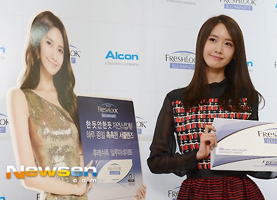 [포토엔]소녀시대 윤아 '사진보다 예쁜 실물미모' : 네이트 연예