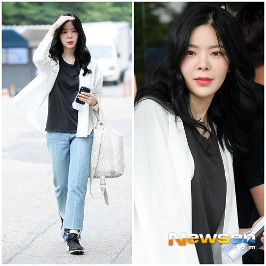 [포토엔화보] '패완얼~' 장재인 '흐린날에도 눈부신 미모' : 네이트 연예