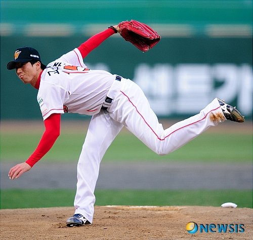 SK 선발투수 고효준의 역투! : 네이트 스포츠