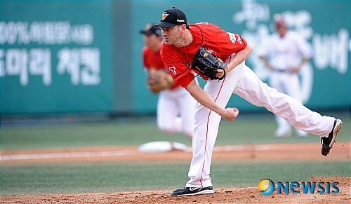 SK 선발투수 글로버의 역투! : 네이트 스포츠