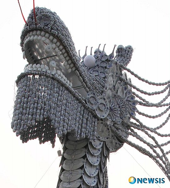 용띠, 뱀과 돼지를 조심하라 : 네이트 뉴스