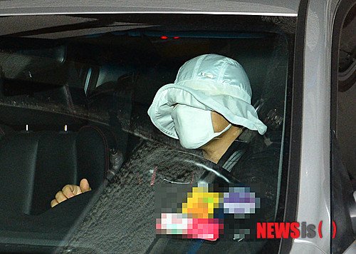 차량 급히 돌리는 전두환 전 대통령 딸 전효선 교수 : 네이트 뉴스