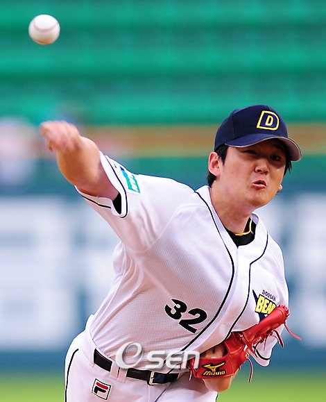 '해외파' 김선우, 후반기를 벼르는 남자 : 네이트 스포츠