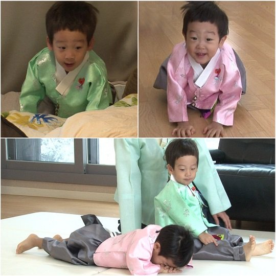 '슈퍼맨이 돌아왔다' 서준, VJ 엉클에 세배 하며 '세배 퍼레이드' 폭소 : 네이트 연예