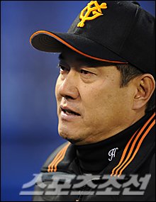 하라 감독, 한국 관련 질문에는 단답형 일관 : 네이트 스포츠