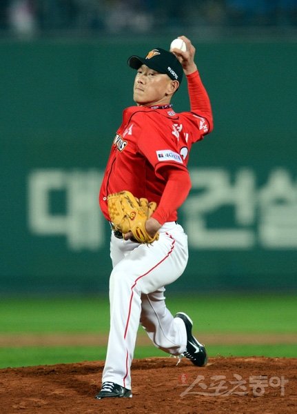 '385일 만에 등판' SK 박정배의 눈물 : 네이트 뉴스