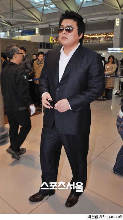 [WHY+] 김태균 복장에 日 '호들갑'…왜? : 네이트 스포츠