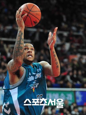 [WHY+] 서울 SK, 챈들러로 급하게 용병 교체한 까닭은? : 네이트 스포츠