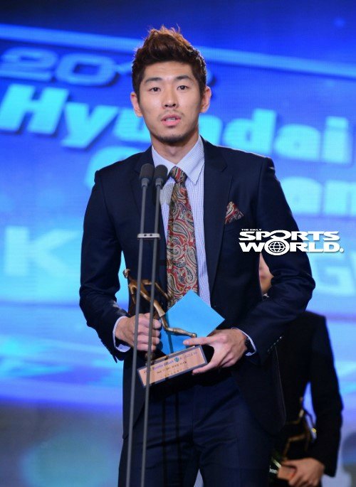 하대성, 2년 연속 FC서울 주장 완장 찬다 : 네이트 스포츠