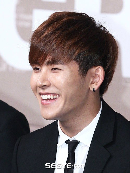 '맘마미아' 인피니트 호야, 어버이날에 집 사드렸다 : 네이트 연예