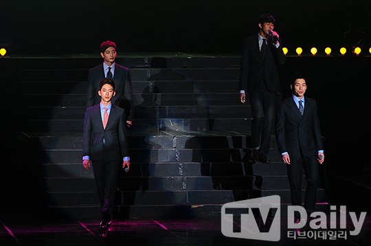 [TD포토] 2AM '새벽 감성에 푹 빠진 네 남자' : 네이트 연예