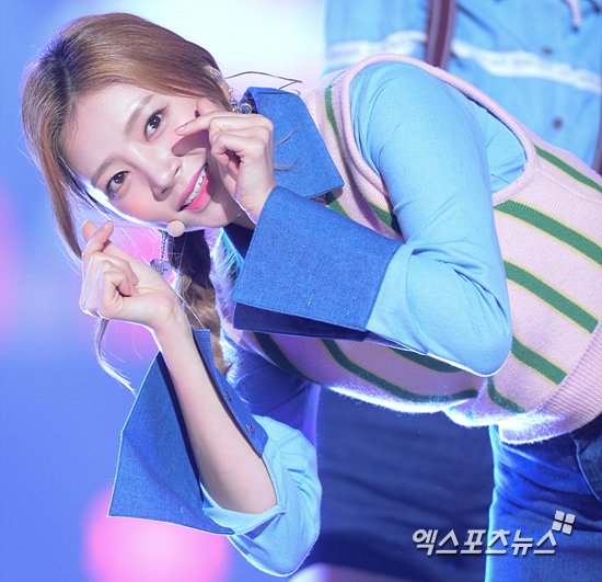 라붐 해인 '하트를 뿅뿅'[포토] : 네이트 연예