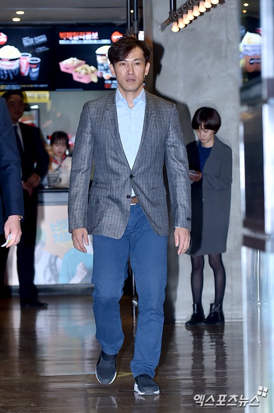 유오성 '그가 걷는 길이 곧 런웨이'[포토] : 네이트 연예