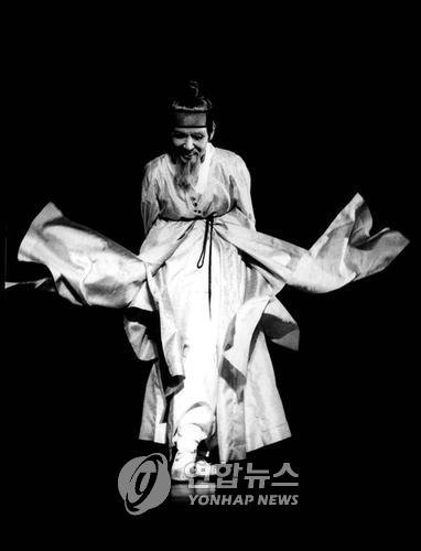 한국무용가 최현 6주기 추모공연 '허행초' : 네이트 뉴스