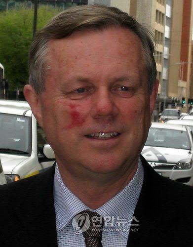 MIKE RANN BASHING ADELAIDE : 네이트 뉴스