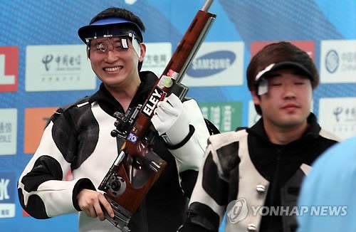 -아시안게임- 한진섭 3자세 개인 금 `3관왕' : 네이트 스포츠